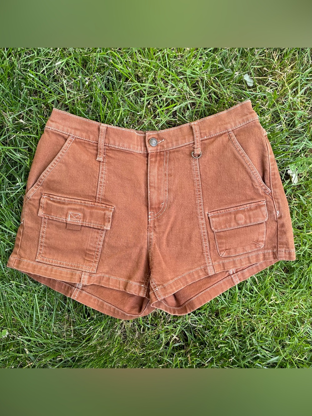Brown Wild Fable mid rise utility cargo shorts size medium